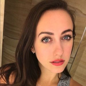 Meet your Posher, Corianne